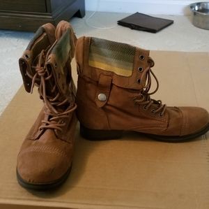 Brown Bongo Combat Boots Size 8